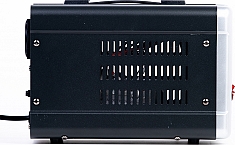 Автоматический стабилизатор напряжения Alteco HDR 2000 вид слева Автоматический стабилизатор напряжения Alteco HDR 2000 вид слева